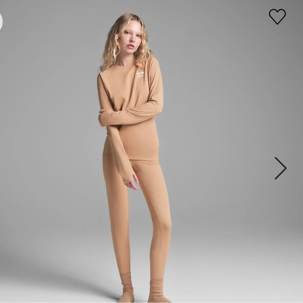 NORTH FACE X SKIMS DOTKNIT LONG SLEEVE TOP Ochre sz M

COLLECTION SOLD OUT - Picture 4 of 7